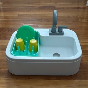 Lovevery Kitchen Sink with Accessories